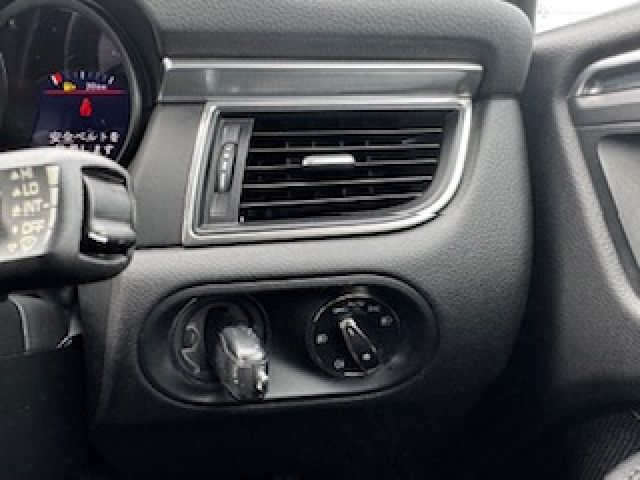 PORSCHE MACAN 2016 Image 31