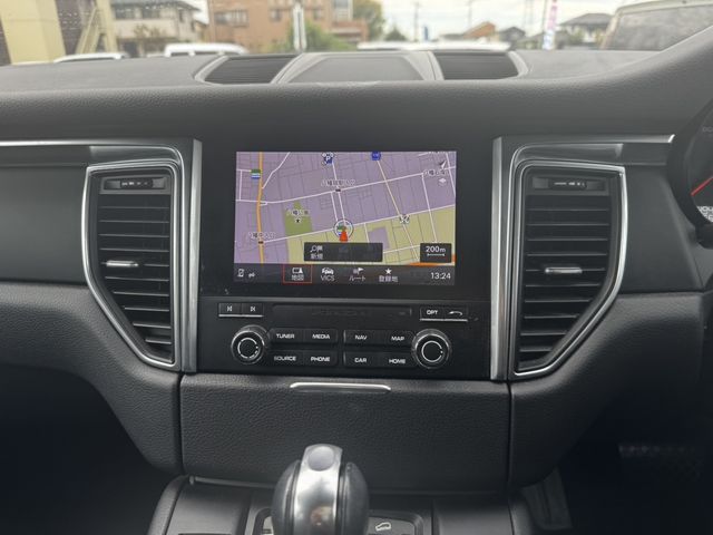 PORSCHE MACAN 2016 Image 31