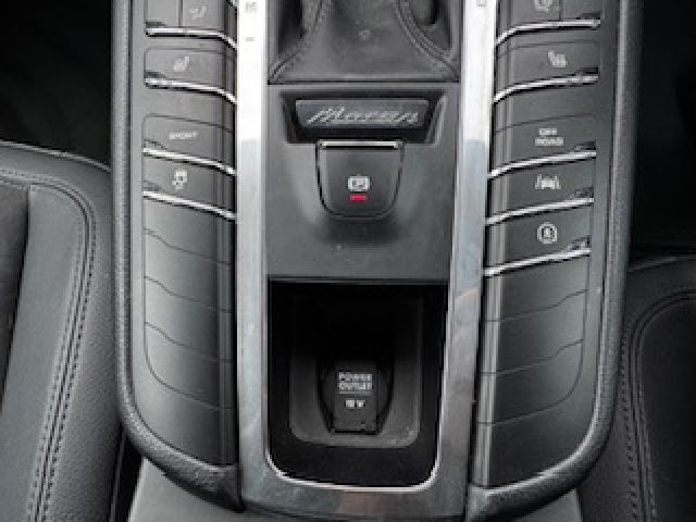 PORSCHE MACAN 2016 Image 31