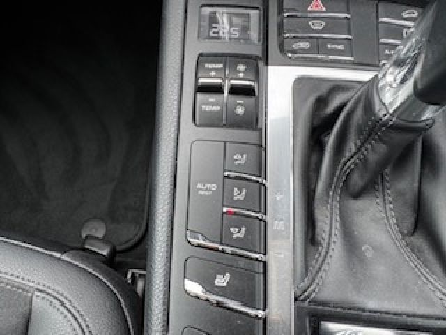 PORSCHE MACAN 2016 Image 31