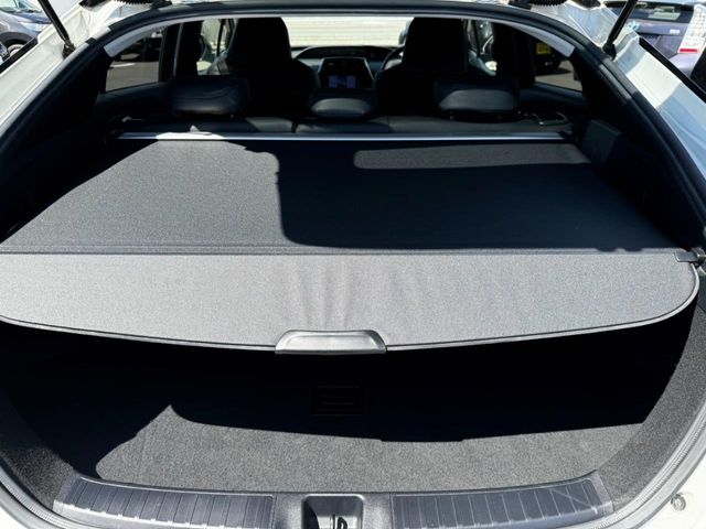 TOYOTA PRIUS 2017 Image 31