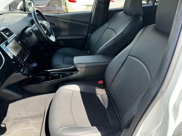 TOYOTA PRIUS 2017 Image 31