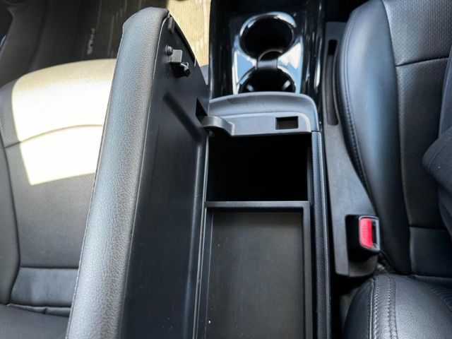 TOYOTA PRIUS 2017 Image 31