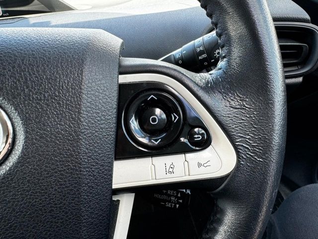 TOYOTA PRIUS 2017 Image 31