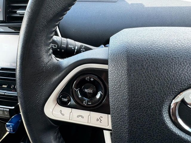 TOYOTA PRIUS 2017 Image 31