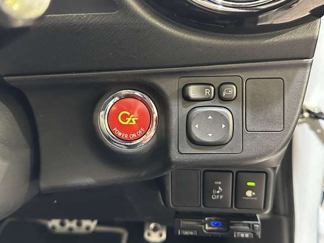 TOYOTA AQUA 2014 Image 31