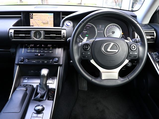 TOYOTA LEXUS IS300H 2013 Image 31