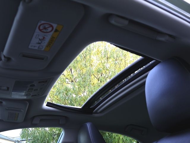 TOYOTA LEXUS IS300H 2013 Image 31