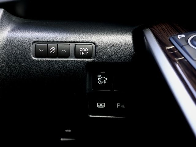 TOYOTA LEXUS IS300H 2013 Image 31