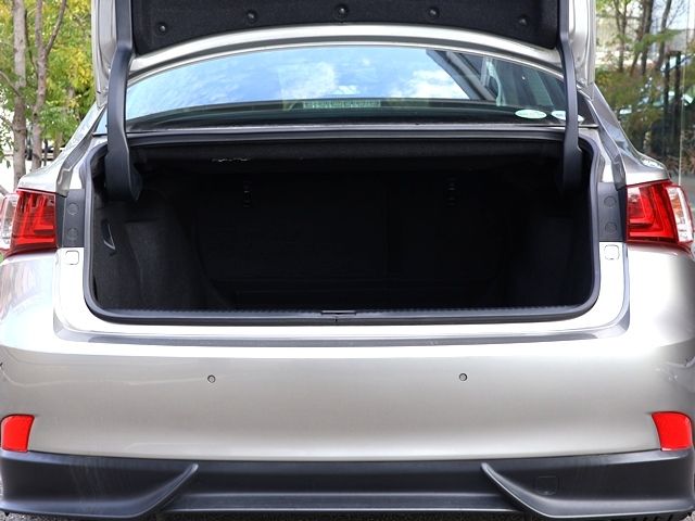 TOYOTA LEXUS IS300H 2013 Image 31