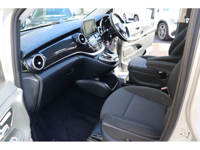 MERCEDES BENZ V CLAS 2015 Image 31