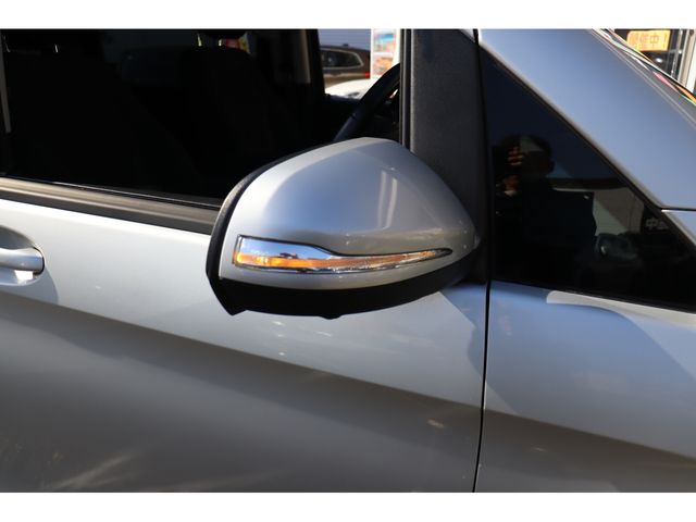 MERCEDES BENZ V CLAS 2015 Image 31