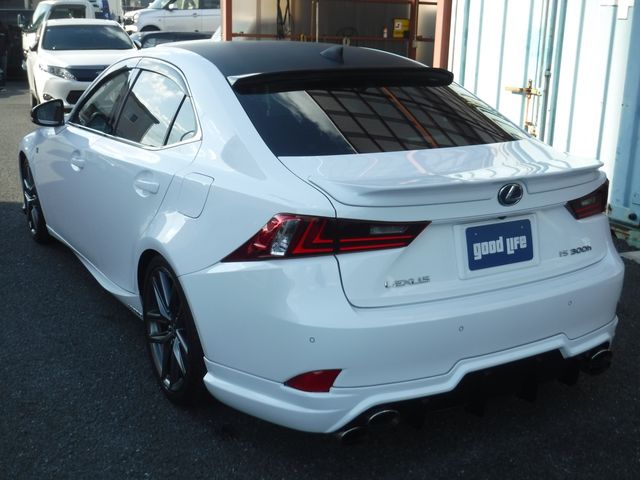 TOYOTA LEXUS IS300H 2015 Image 31