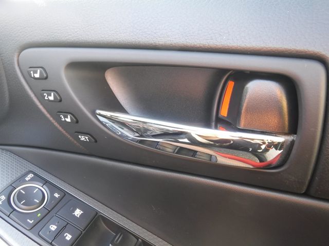 TOYOTA LEXUS IS300H 2015 Image 31