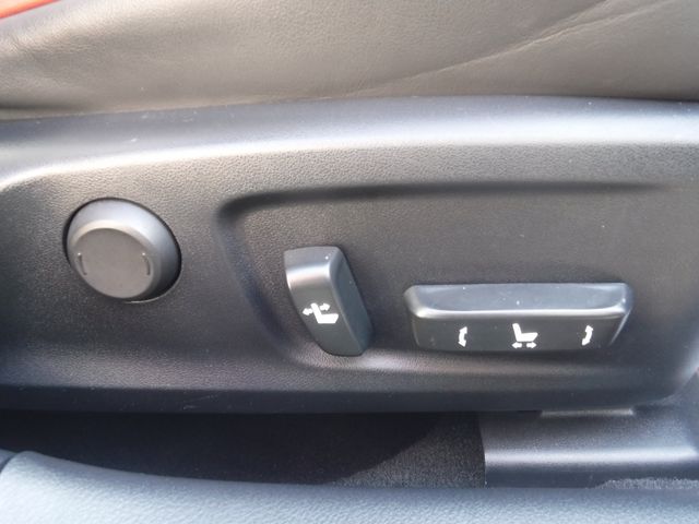 TOYOTA LEXUS IS300H 2015 Image 31