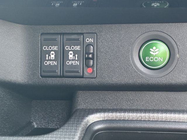 HONDA STEPWAGON SPADA 2016 Image 31