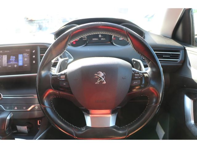 PEUGEOT 308 2017 Image 31