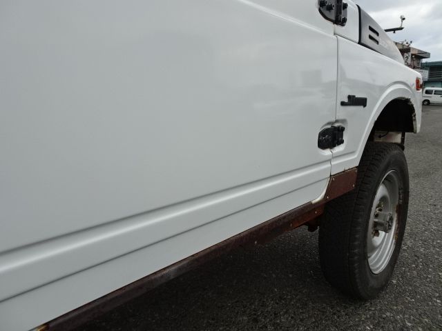 SUZUKI JIMNY VAN 4WD 1993 Image 31