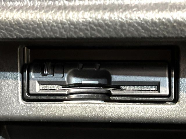 NISSAN ELGRAND 2016 Image 31