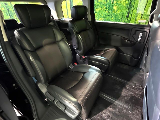 NISSAN ELGRAND 2016 Image 31
