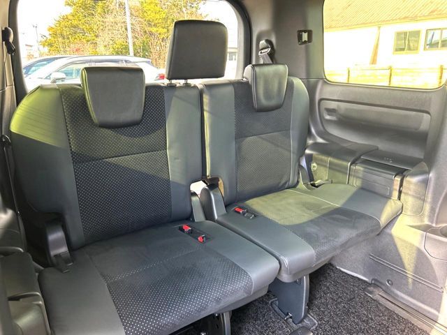 TOYOTA VOXY 4WD 2021 Image 31