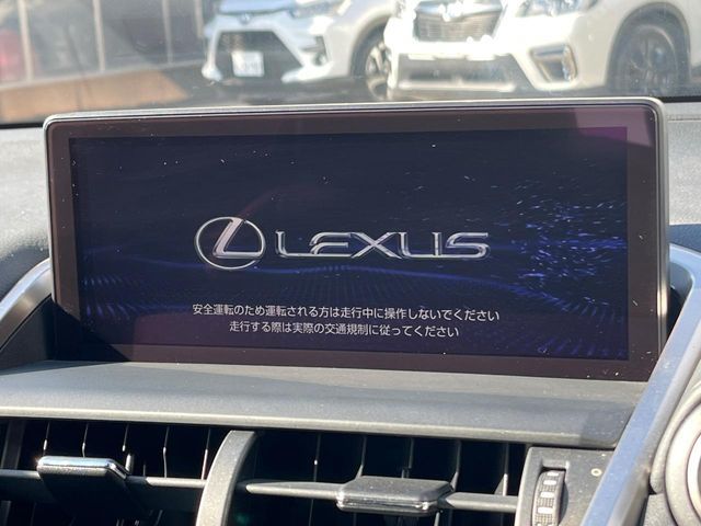 TOYOTA LEXUS NX300 2019 Image 31