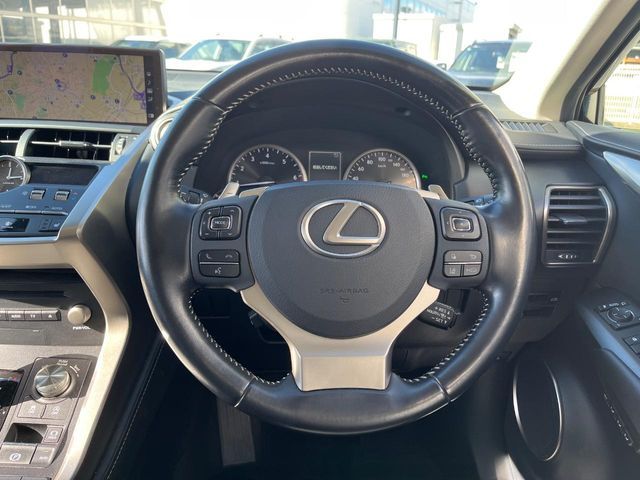 TOYOTA LEXUS NX300 2019 Image 31