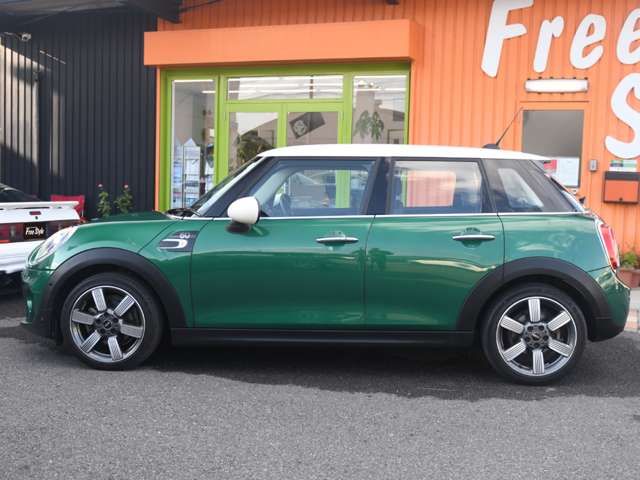 BMW MINI COOPER D 5DOOR 2019 Image 31