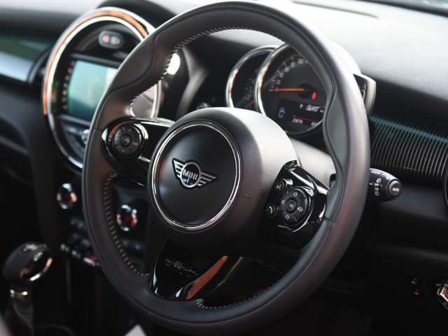 BMW MINI COOPER D 5DOOR 2019 Image 31