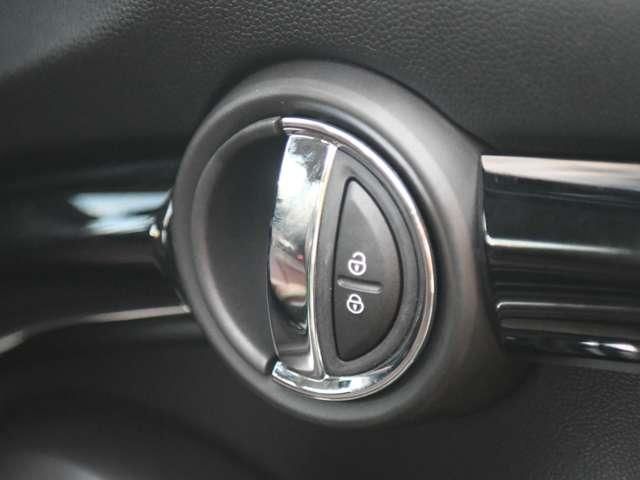 BMW MINI COOPER D 5DOOR 2019 Image 31