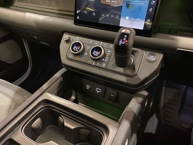 ROVER DEFENDER 2024 Image 31