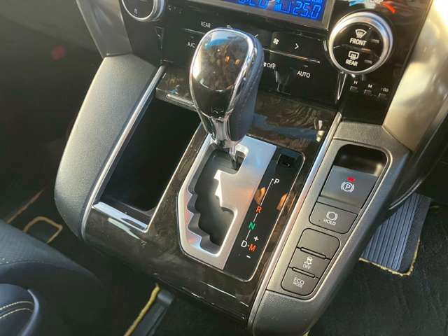 TOYOTA VELLFIRE 2017 Image 31