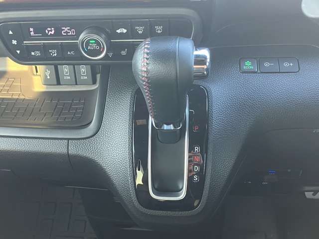 HONDA N BOX CUSTOM 2021 Image 31