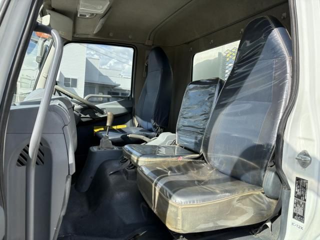 MITSUBISHI FUSOU FIGHTER 2011 Image 31