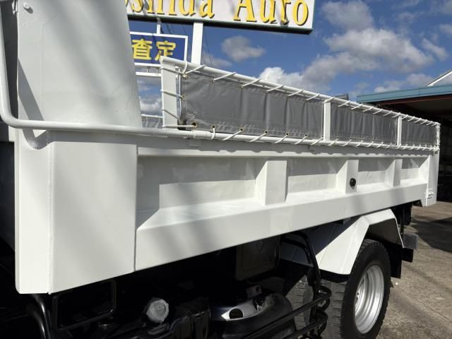 MITSUBISHI FUSOU FIGHTER 2011 Image 31