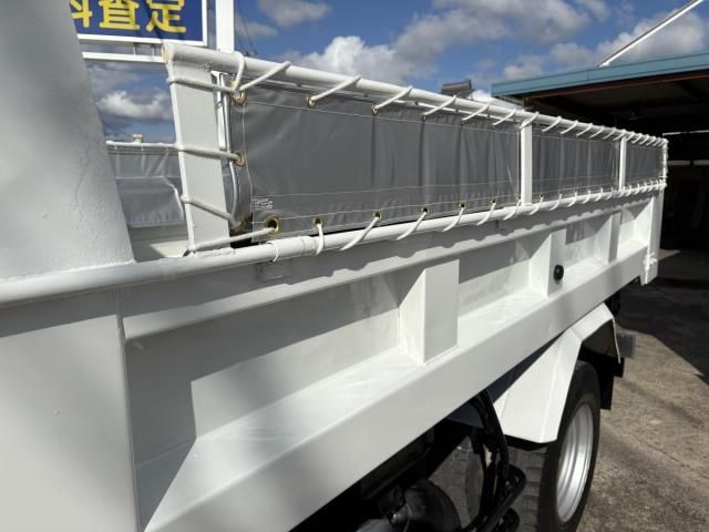 MITSUBISHI FUSOU FIGHTER 2011 Image 31