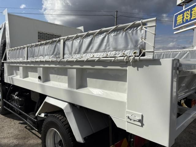 MITSUBISHI FUSOU FIGHTER 2011 Image 31