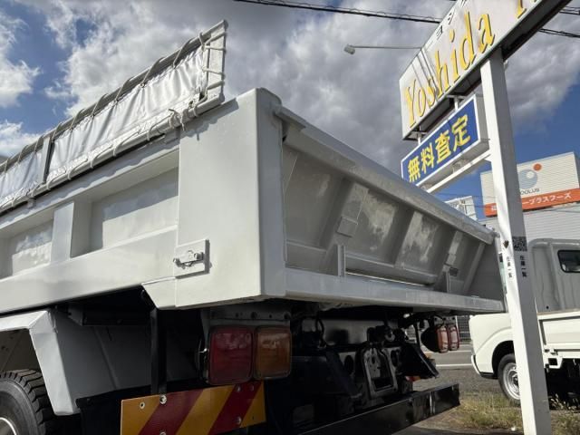 MITSUBISHI FUSOU FIGHTER 2011 Image 31