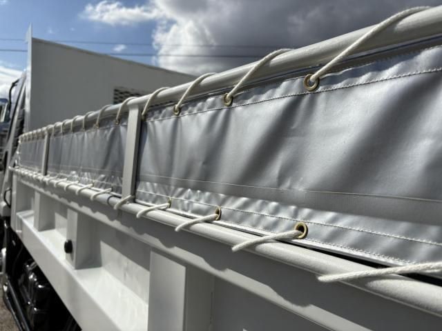 MITSUBISHI FUSOU FIGHTER 2011 Image 31