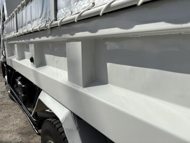 MITSUBISHI FUSOU FIGHTER 2011 Image 31