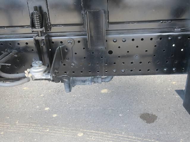 ISUZU ELF 2017 Image 31