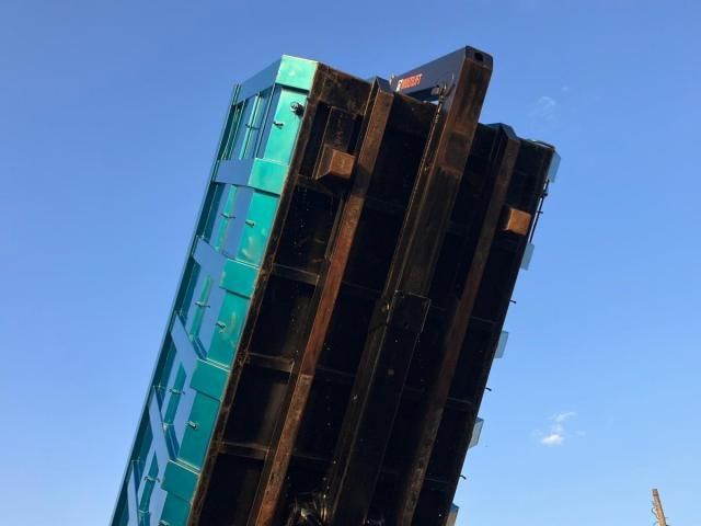 MITSUBISHI FUSOU SUPER GREAT 2016 Image 31