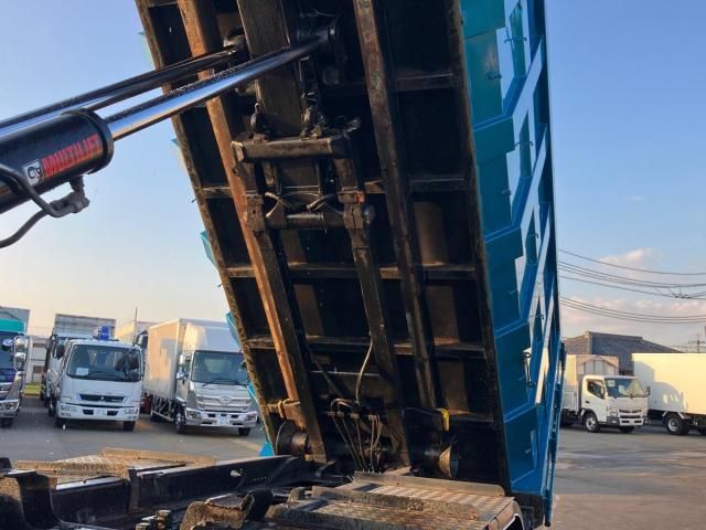 MITSUBISHI FUSOU SUPER GREAT 2016 Image 31