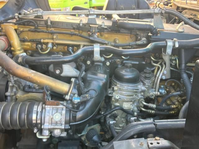 MITSUBISHI FUSOU SUPER GREAT 2016 Image 31