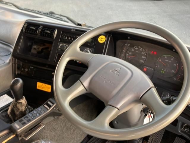 MITSUBISHI FUSOU SUPER GREAT 2016 Image 31