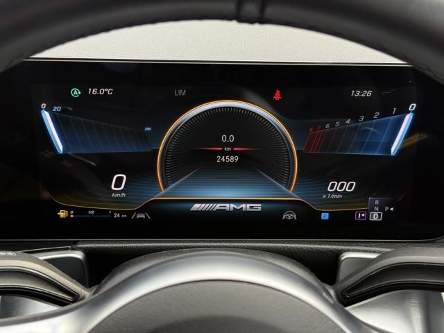 MERCEDES BENZ MERCEDES AMG GLB CLA 2022 Image 31