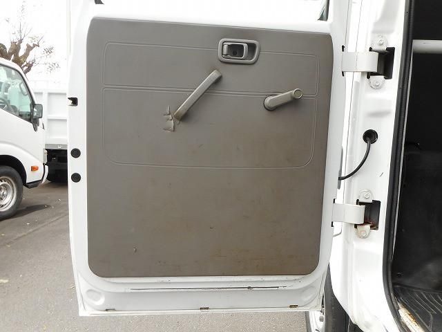 NISSAN ATLAS 2010 Image 31