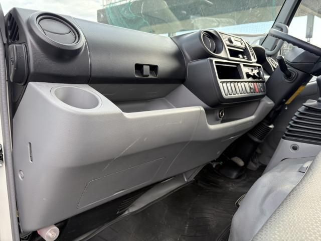 HINO DUTRO 2020 Image 31