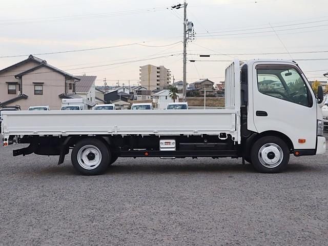HINO DUTRO 2020 Image 31