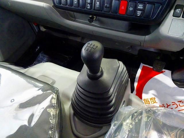 HINO DUTRO 2024 Image 31